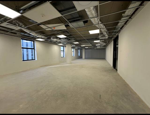 178M² OFFICE TO LET IN GLENADRIENNE